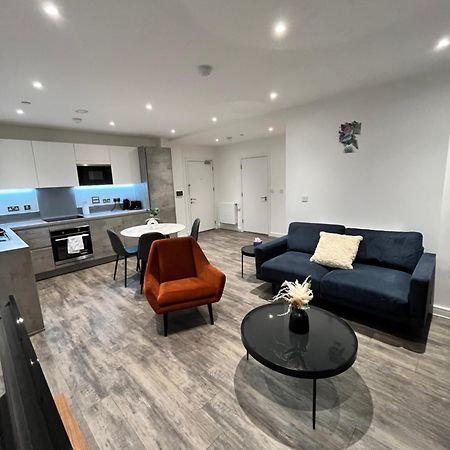 One Bedroom Apartment Баркинг Экстерьер фото
