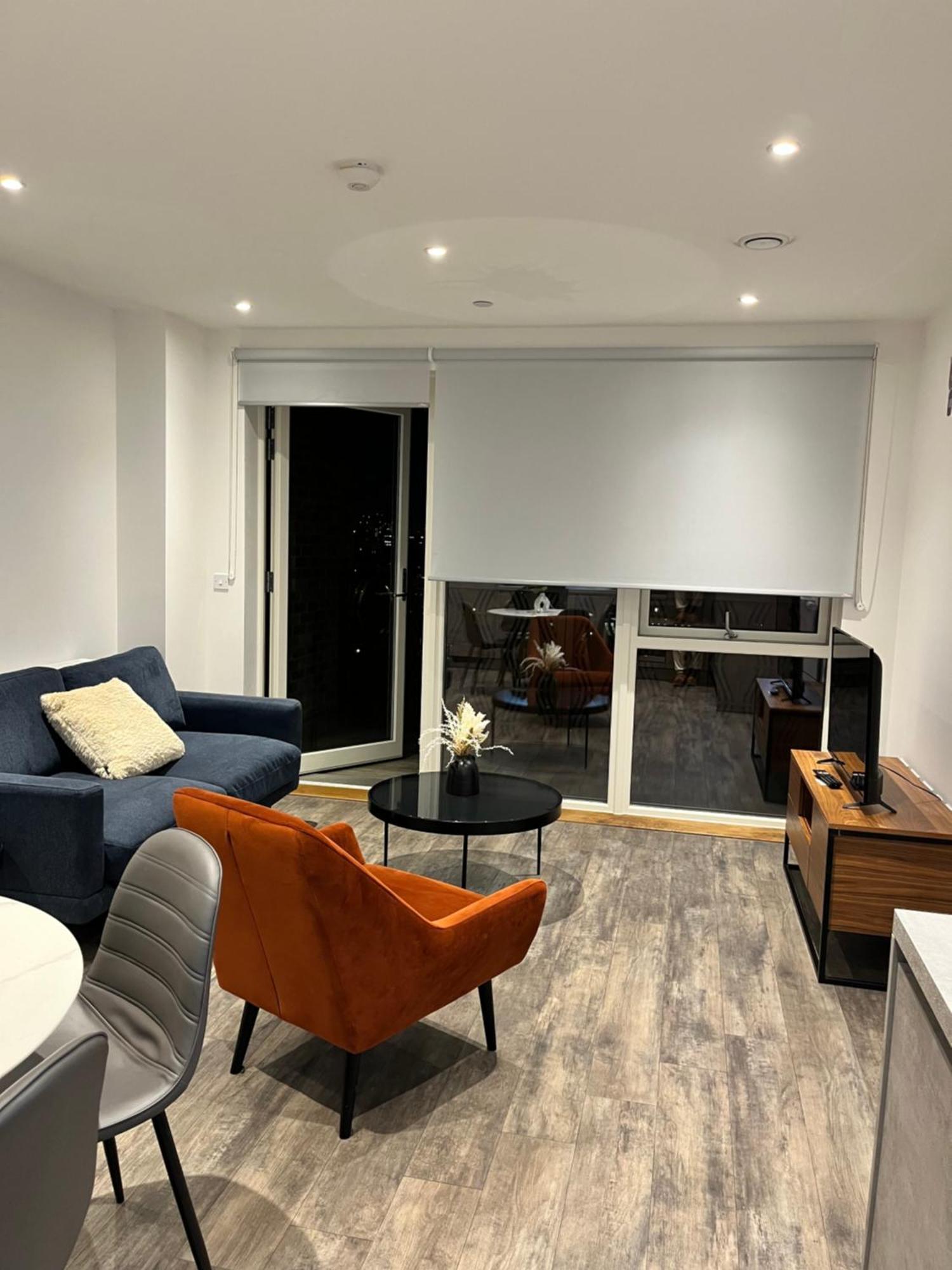 One Bedroom Apartment Баркинг Экстерьер фото