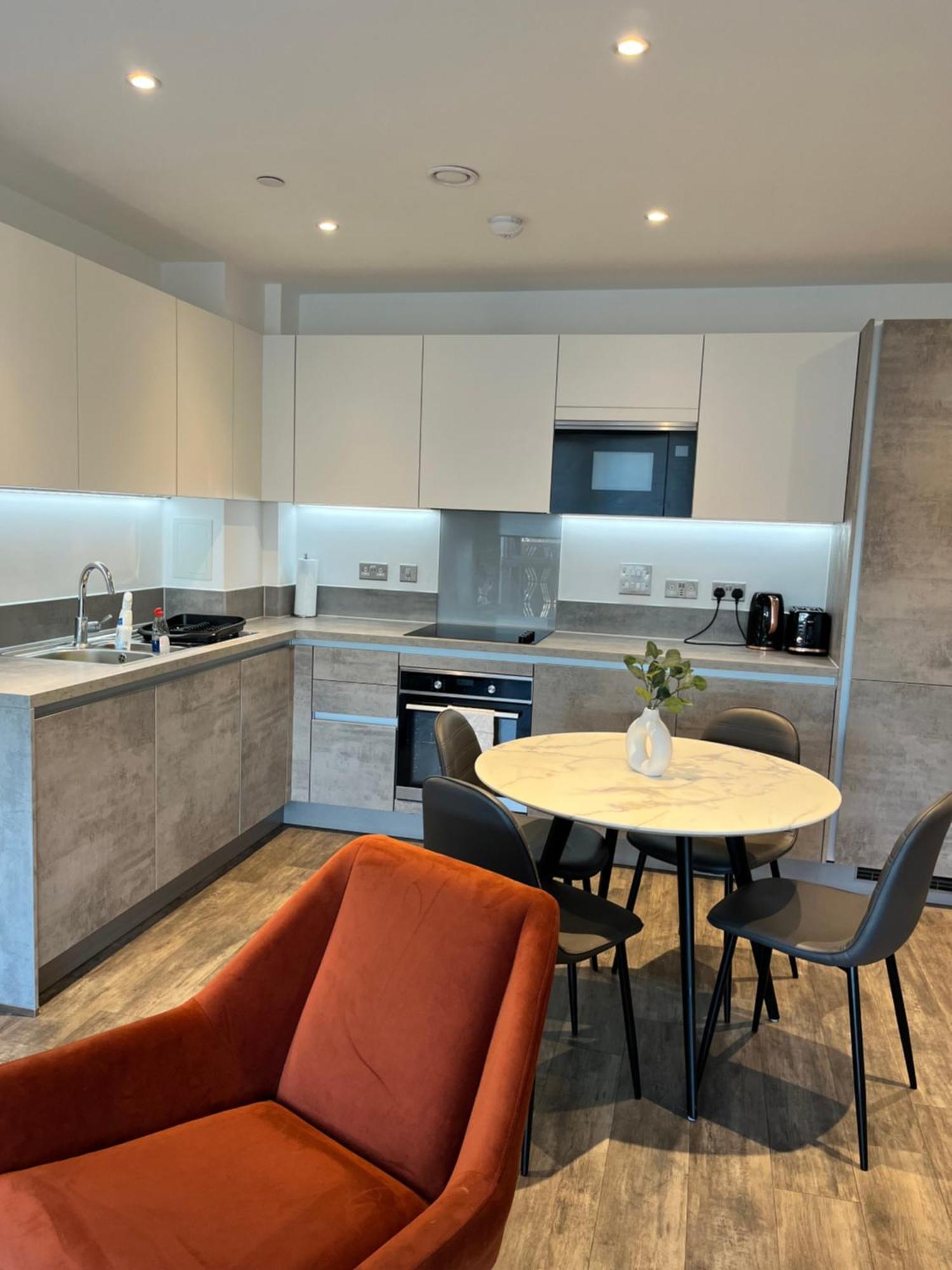 One Bedroom Apartment Баркинг Экстерьер фото
